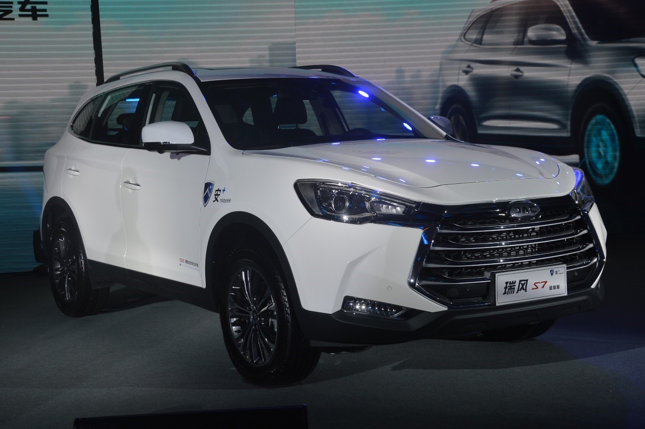 轮智能 论安全 唯有瑞风s7超级版瑞风s7从外观上看,还延续了江淮汽车