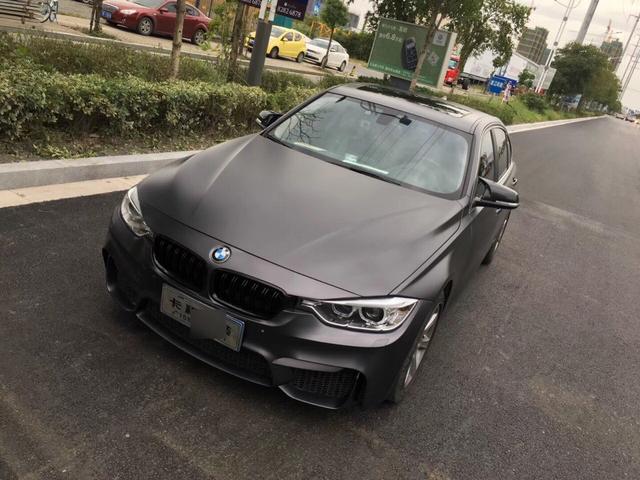 宝马3系整车改色贴膜哑光金属战斗灰效果图越来越威武霸气