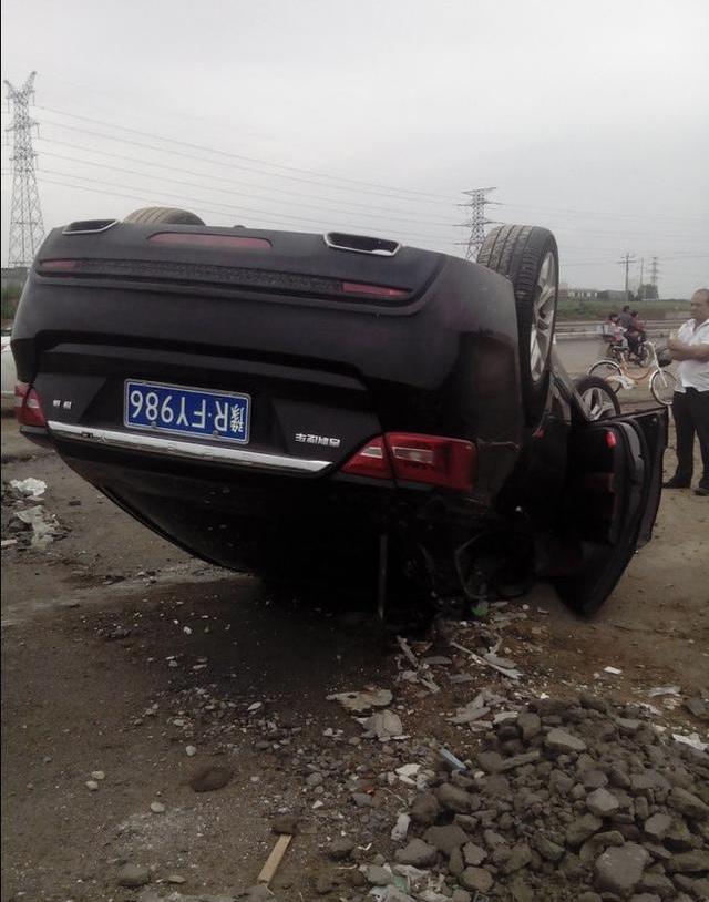 只因车辆少了这配置,酿成车毁人亡的惨剧!