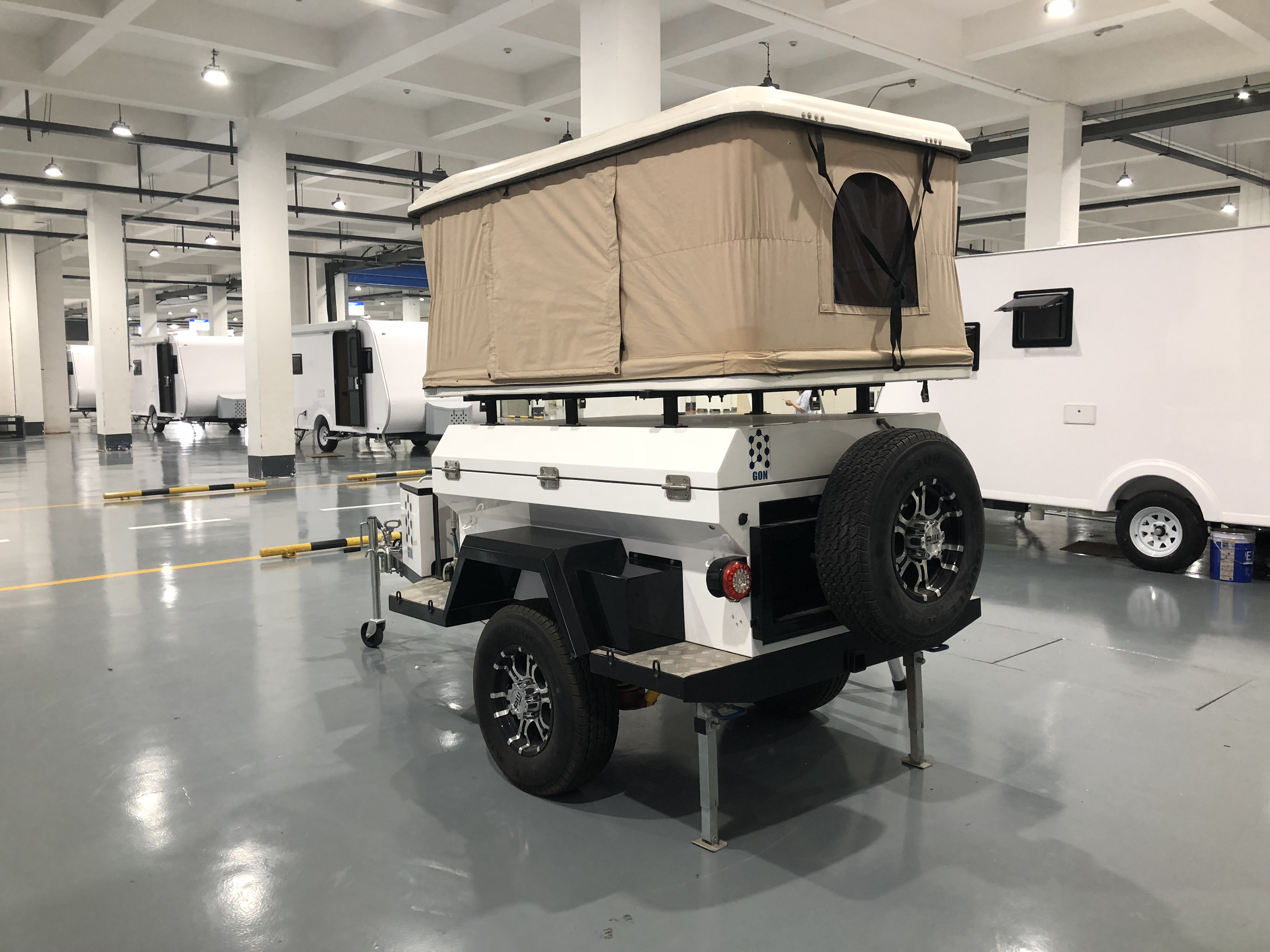 不用上牌的上路拖挂标准车就是这样的哦