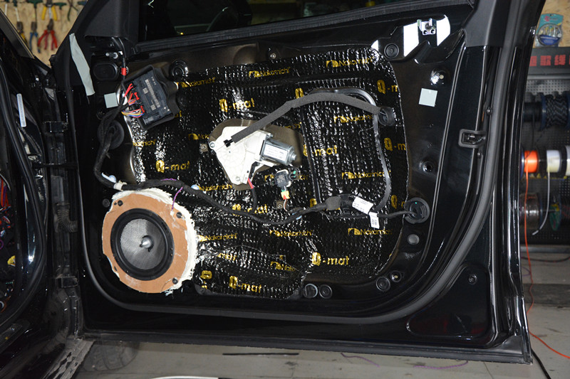 如虎添翼 唐山奥迪a6l汽车音响改装法国劲浪喇叭