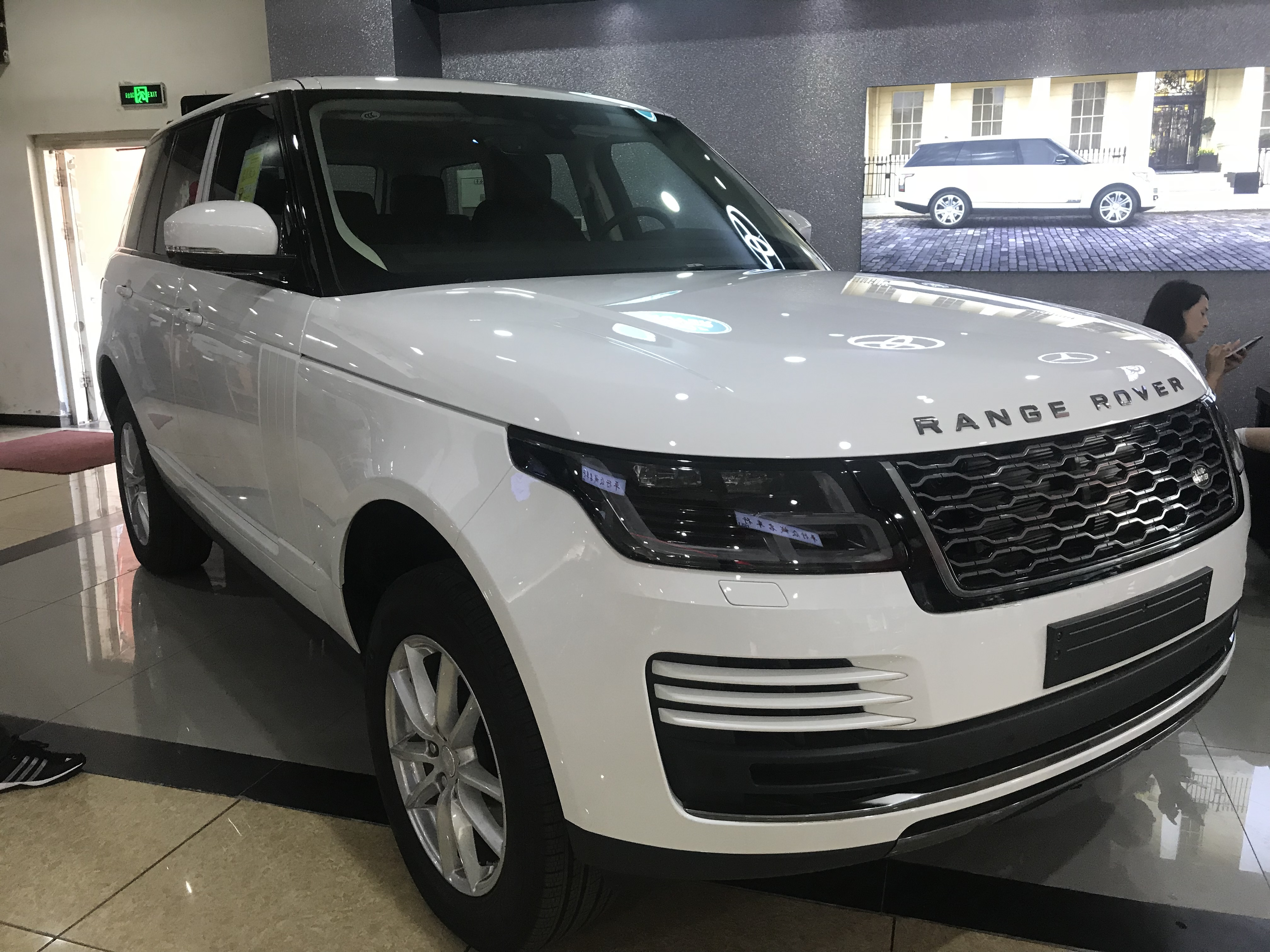 18款路虎揽胜行政美规版保税区九月新行情