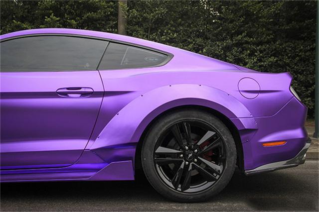 野马车身改色贴膜施工哑光电镀紫效果图