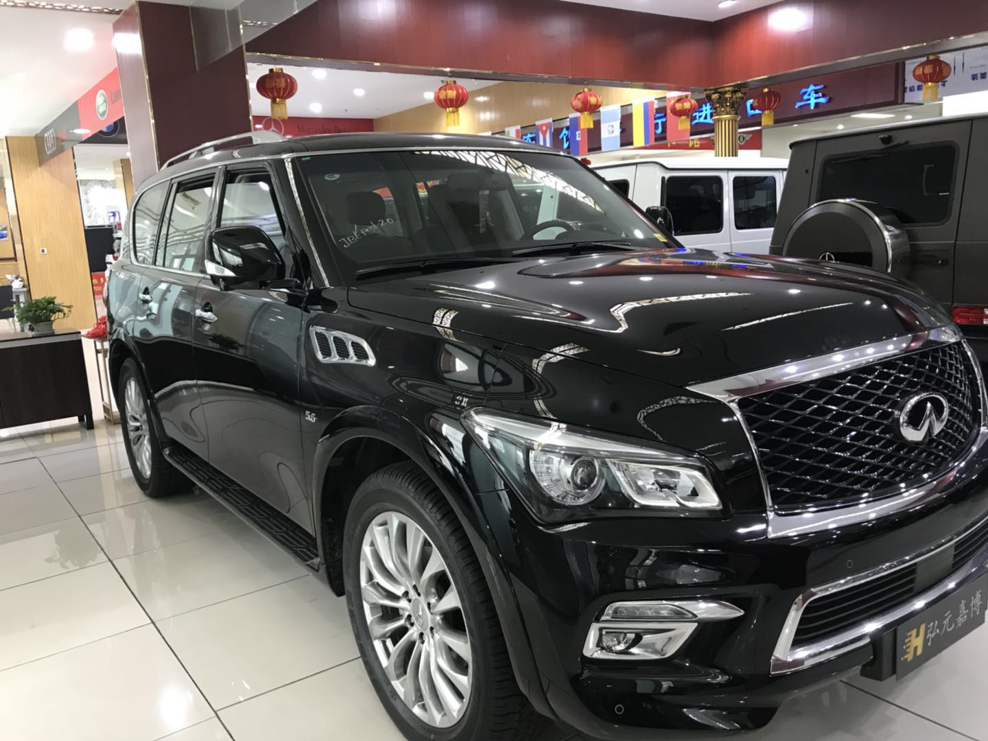 2018款中東英菲尼迪qx80排量v8發動機強悍馬力