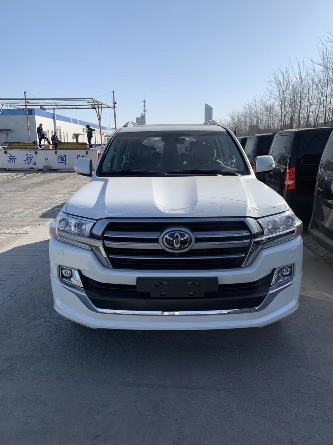 19款丰田酷路泽5700中东版射着浑厚军人气质