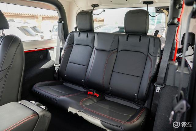 牧马人后排-空间-雷达-易车