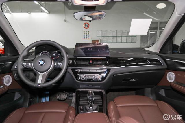 宝马1系空间-后排-动力-易车