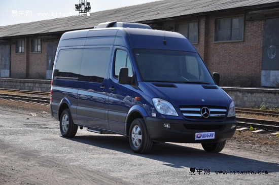 新凯奔驰凌特324高级商务车售108万元