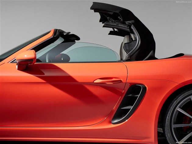 保时捷718boxster登陆广州598万元起售