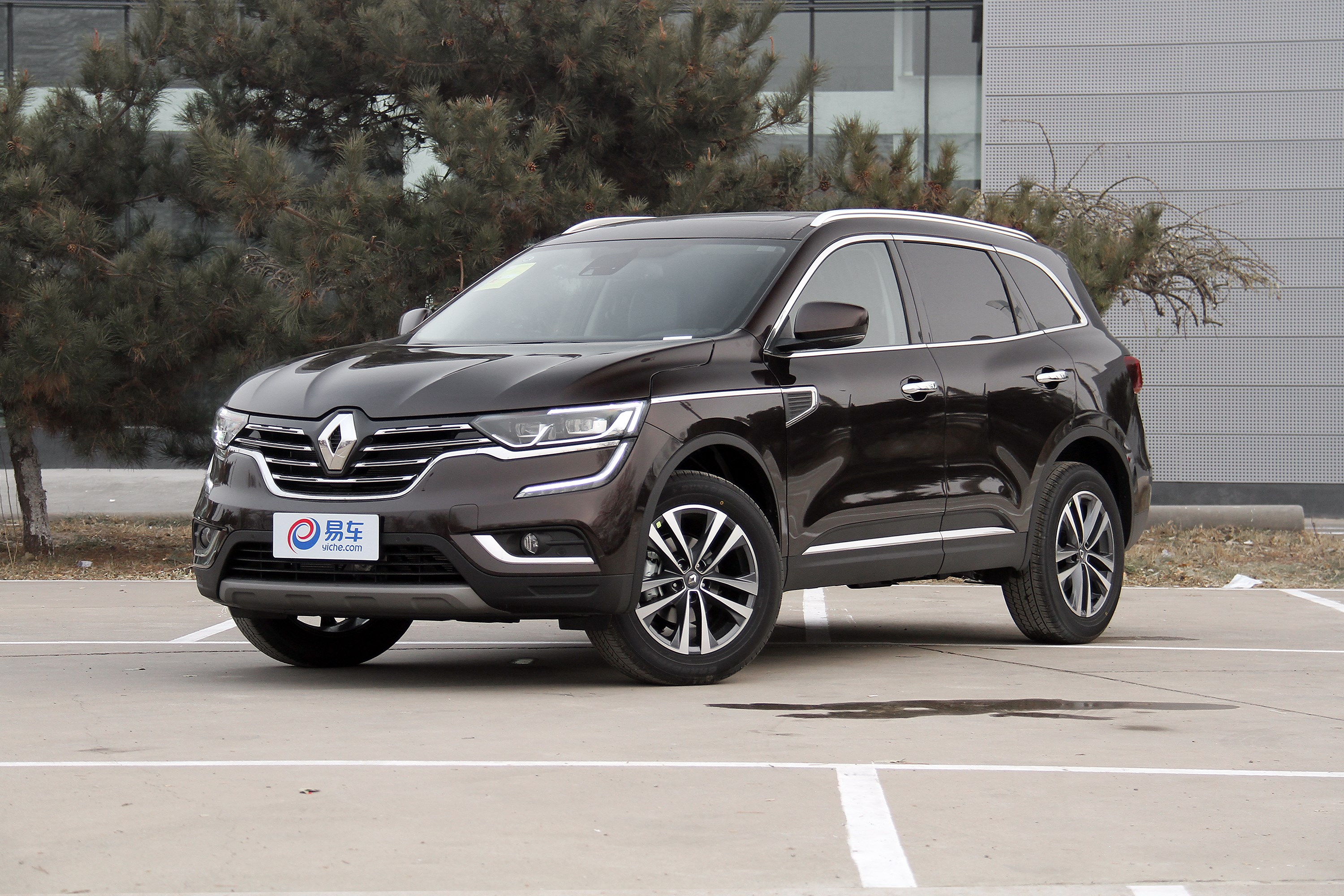 抢先实拍东风雷诺科雷傲科雷嘉120周年的特别献礼