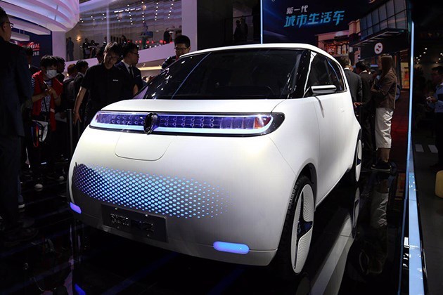 2018北京车展长城新能源欧拉r2发布造型简洁科幻