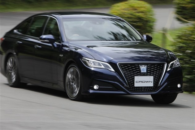 丰田新皇冠日本实拍图发布前脸辨识度更强