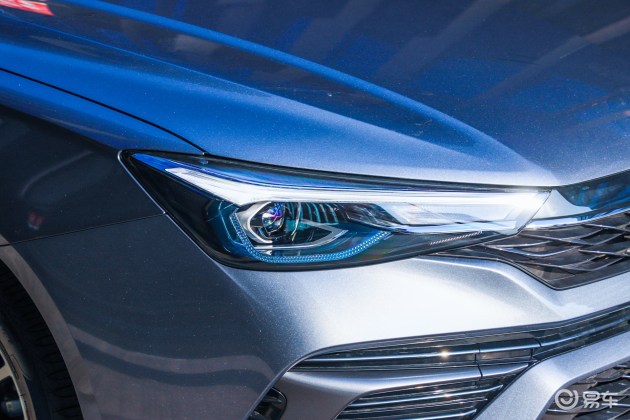 荣威i5上市_格栅_后门