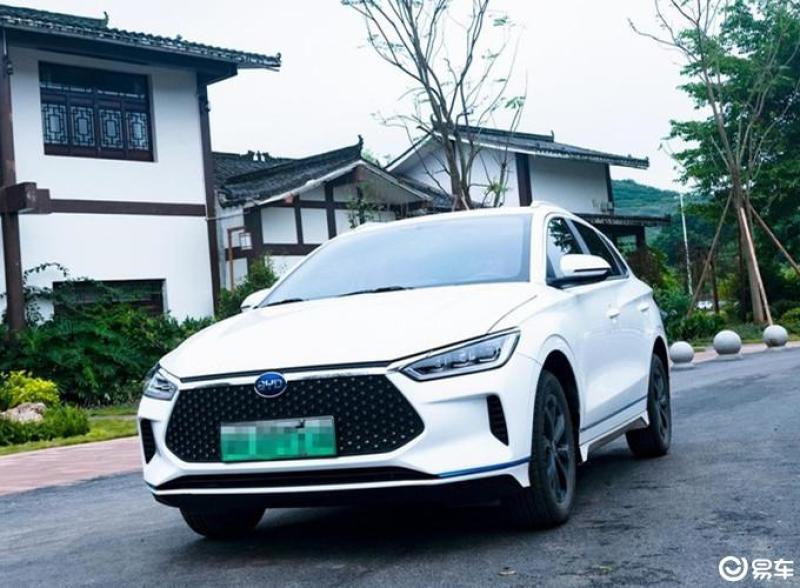 比亚迪e2 2020款 升级版 标准续航版 舒适型