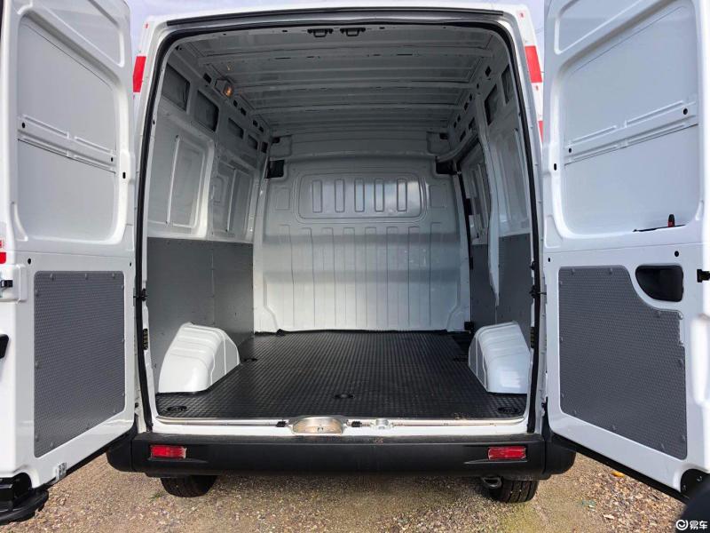 上汽大通maxus v80