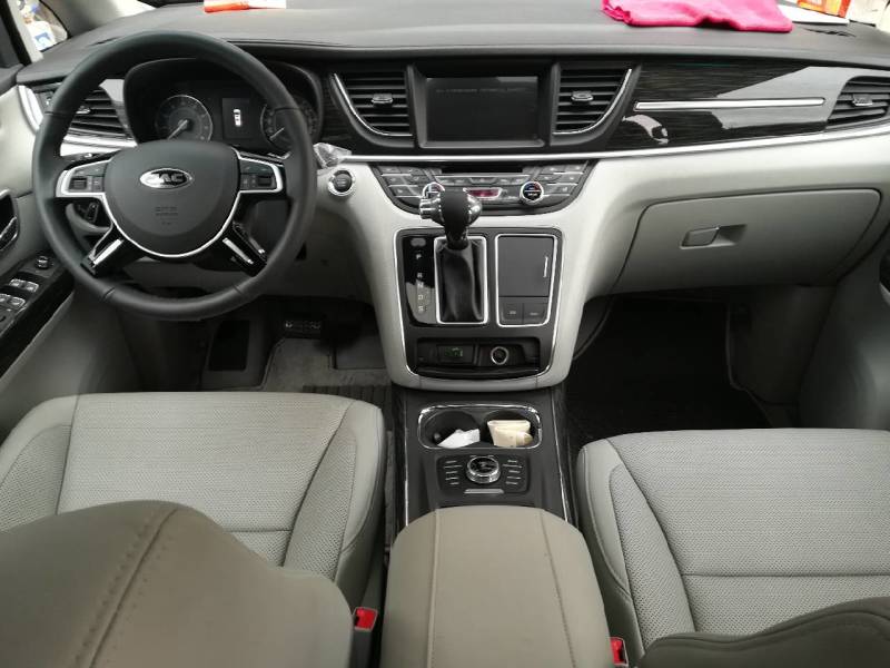 瑞风m6 2018款 2.0t 双离合 尊贵版