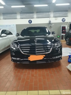 当前位置:>易车>车型>奔驰>奔驰s级>2019款s320l>240_320竖版 竖屏