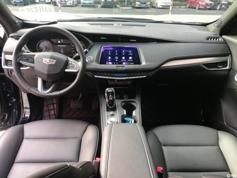 凯迪拉克xt4 2021款 28t 两驱 领先型
