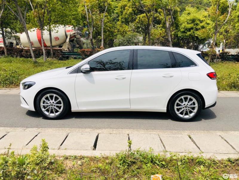 奔驰b级 2021款 b200 时尚型