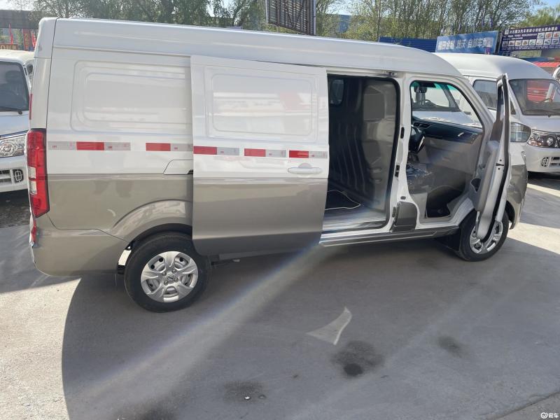 [金杯海狮x30l 2021款 客车 1.5l 手动 财富中央空调版 5/6/7座 国vi]