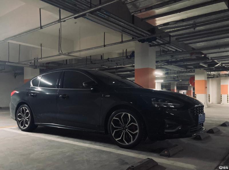 [福克斯 2021款 三厢 ecoboost 180 手自一体 st line]怎么样口碑好不