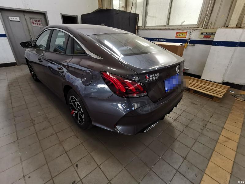 名爵5 2021款 180dvvt cvt 青春豪华版