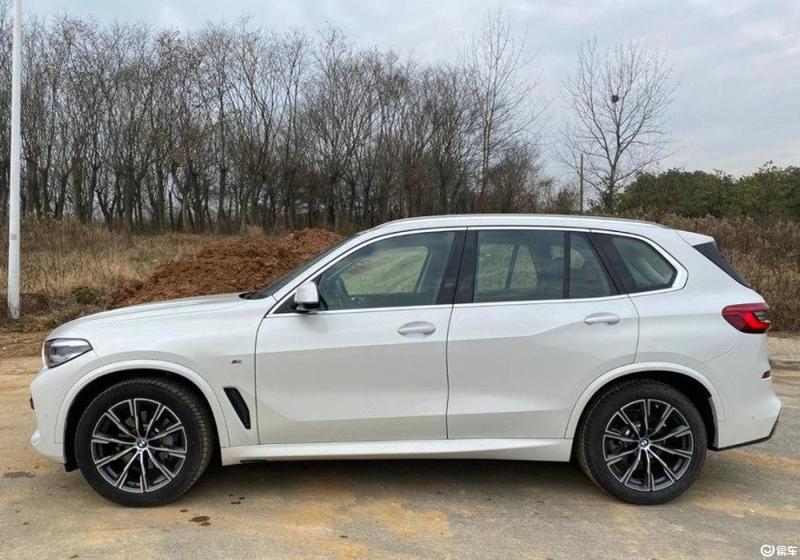 宝马x5 2021款 xdrive30i m运动套装
