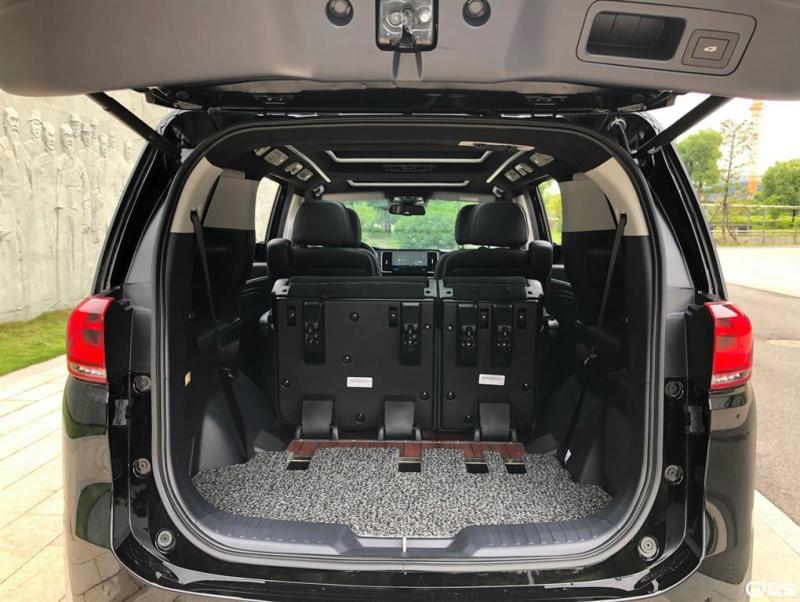 传祺m8 2021款 领秀系列 390t 尊贵版