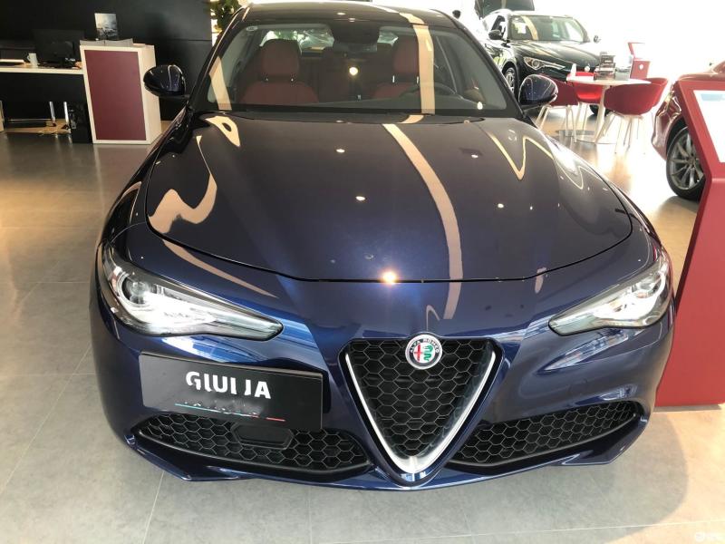 giulia 2021款 2.0t 280hp 豪华版