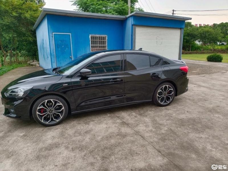福克斯 2021款 三厢 ecoboost 180 手自一体 st line