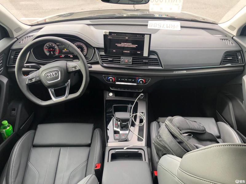 奥迪q5l 2021款 45 tfsi 豪华动感型