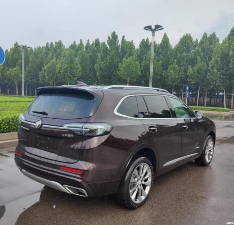 昂科威plus 2021款 avenir艾维亚 七座版