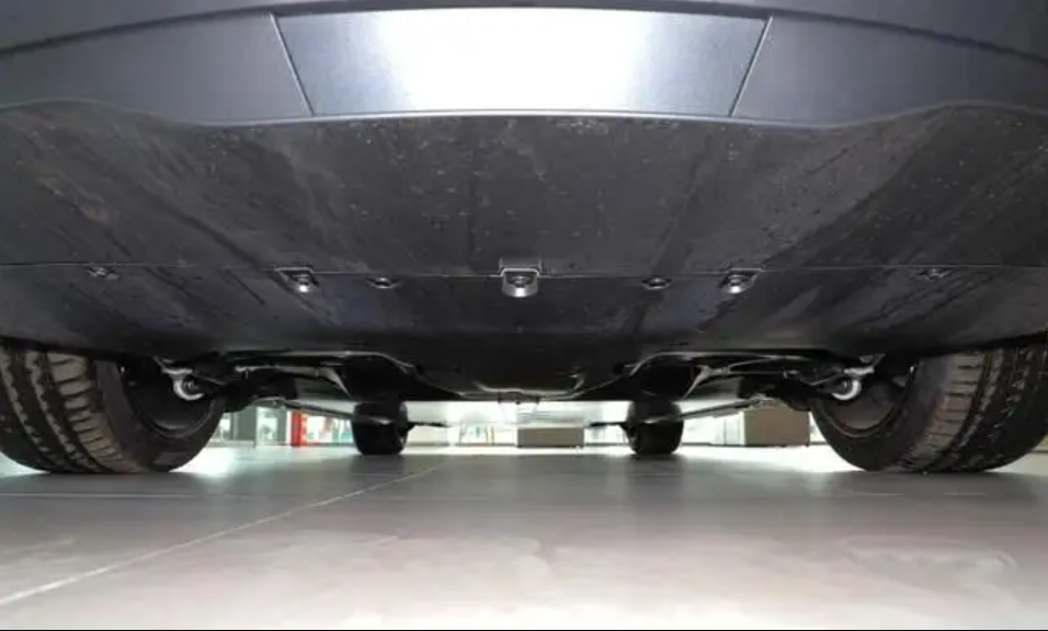 modely的底盘需要加防护吗