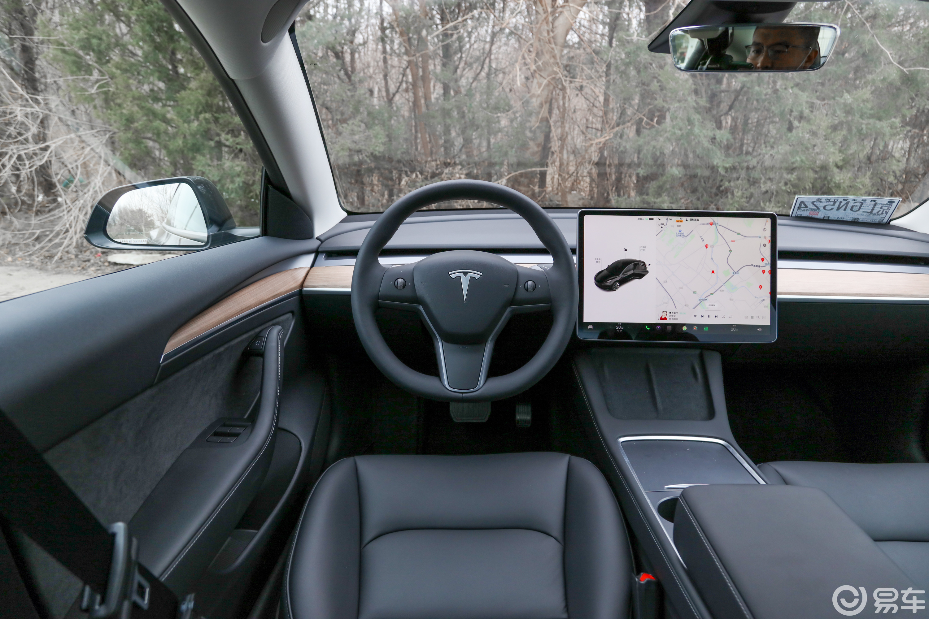 model 3仪表台那么空旷有没有什么好东西能往上面放?_Model 3社区_易车社区