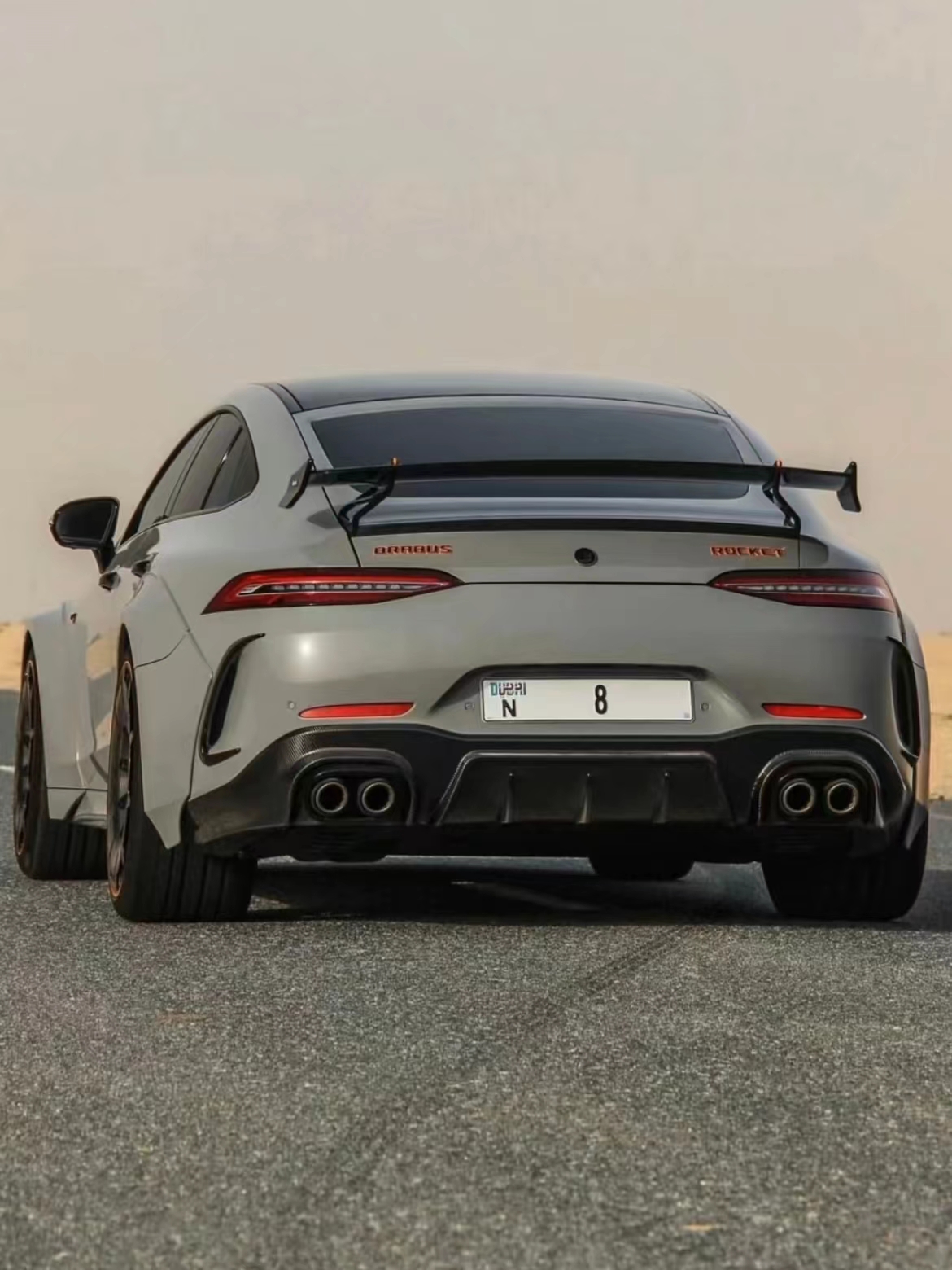 基于amg gt63 零百加速2.8秒的brabus rocket 900