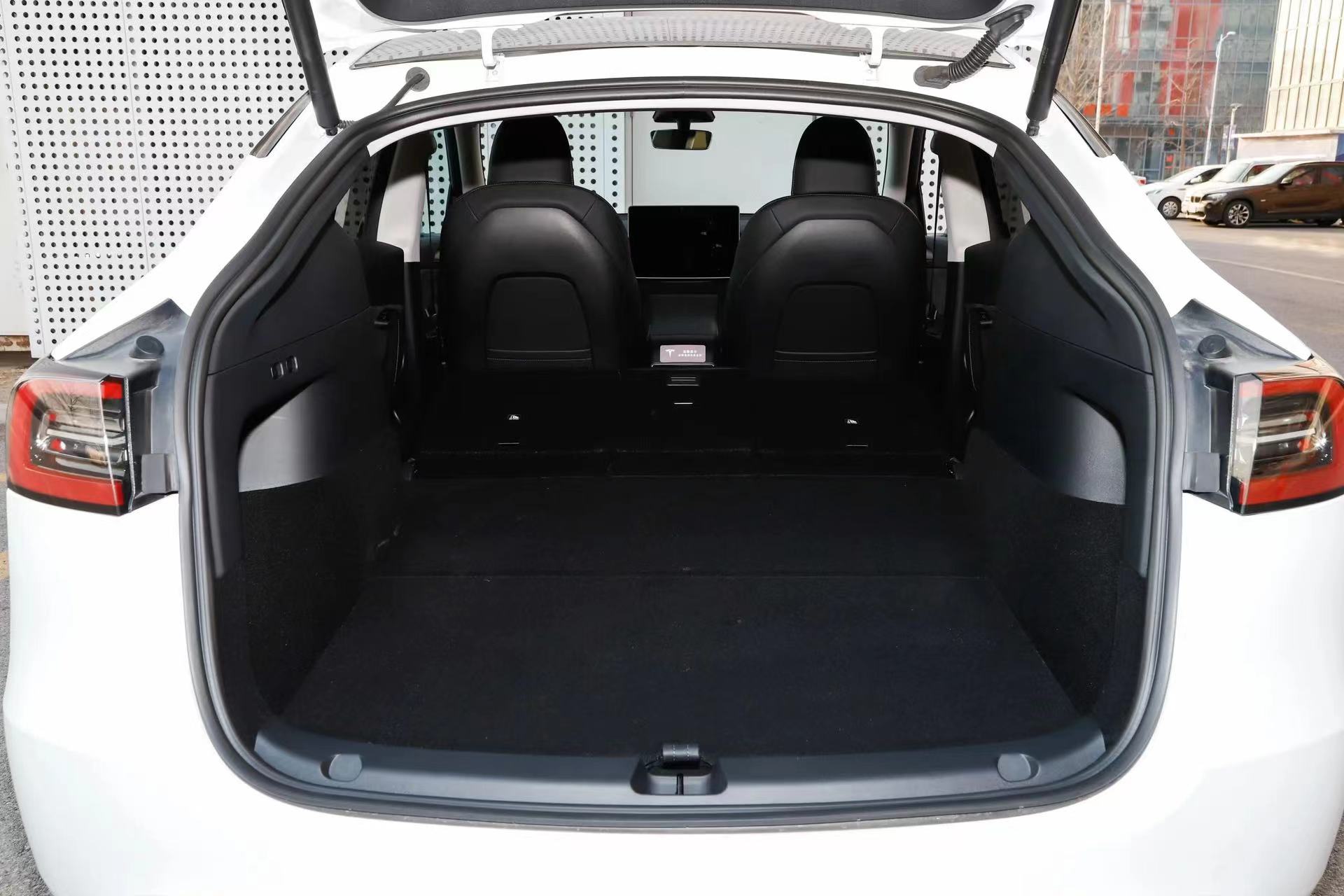 特斯拉后排放倒,可以舒舒服服午睡_model y社区_易车社区