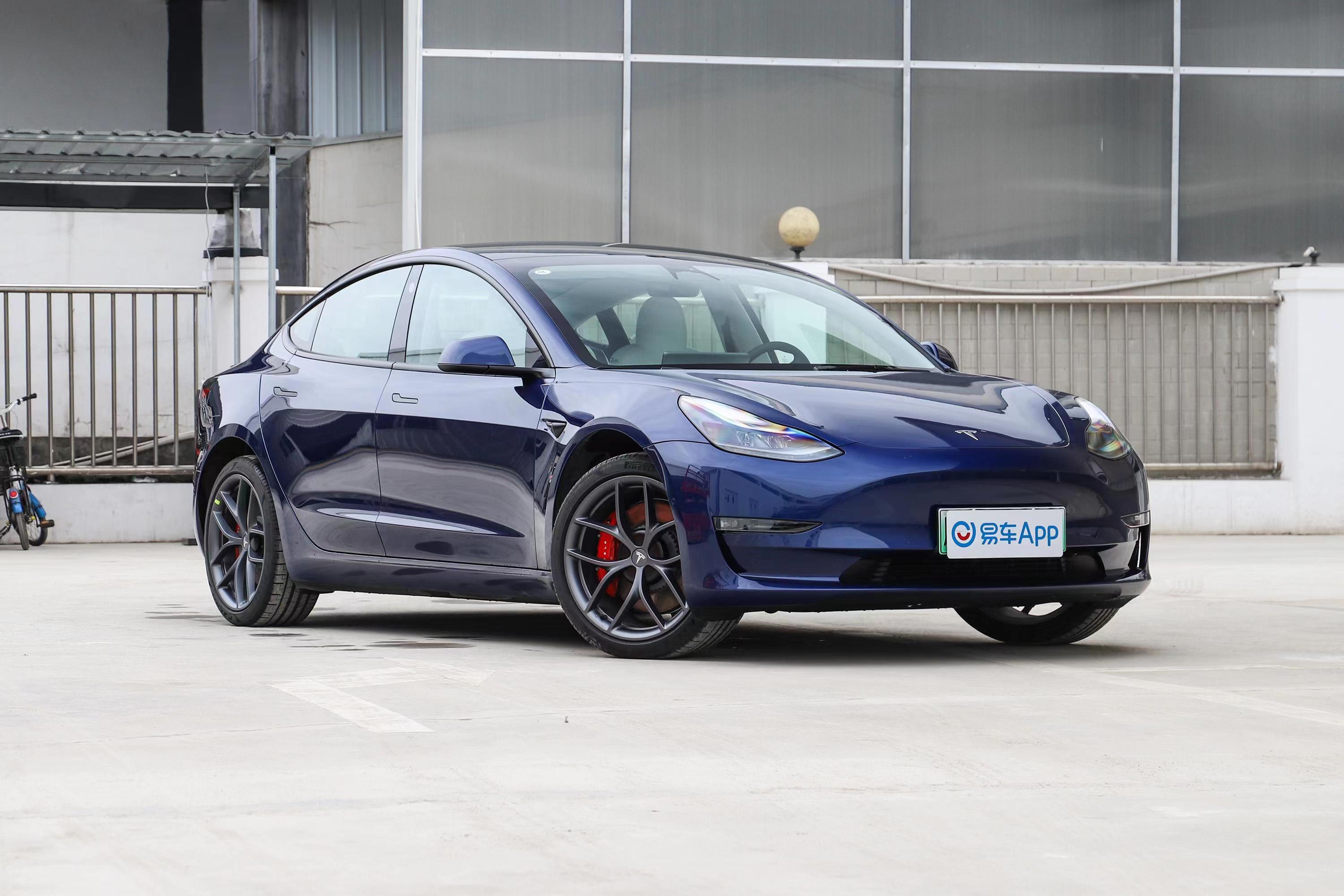 特斯拉model3p,这五一借车感受一下