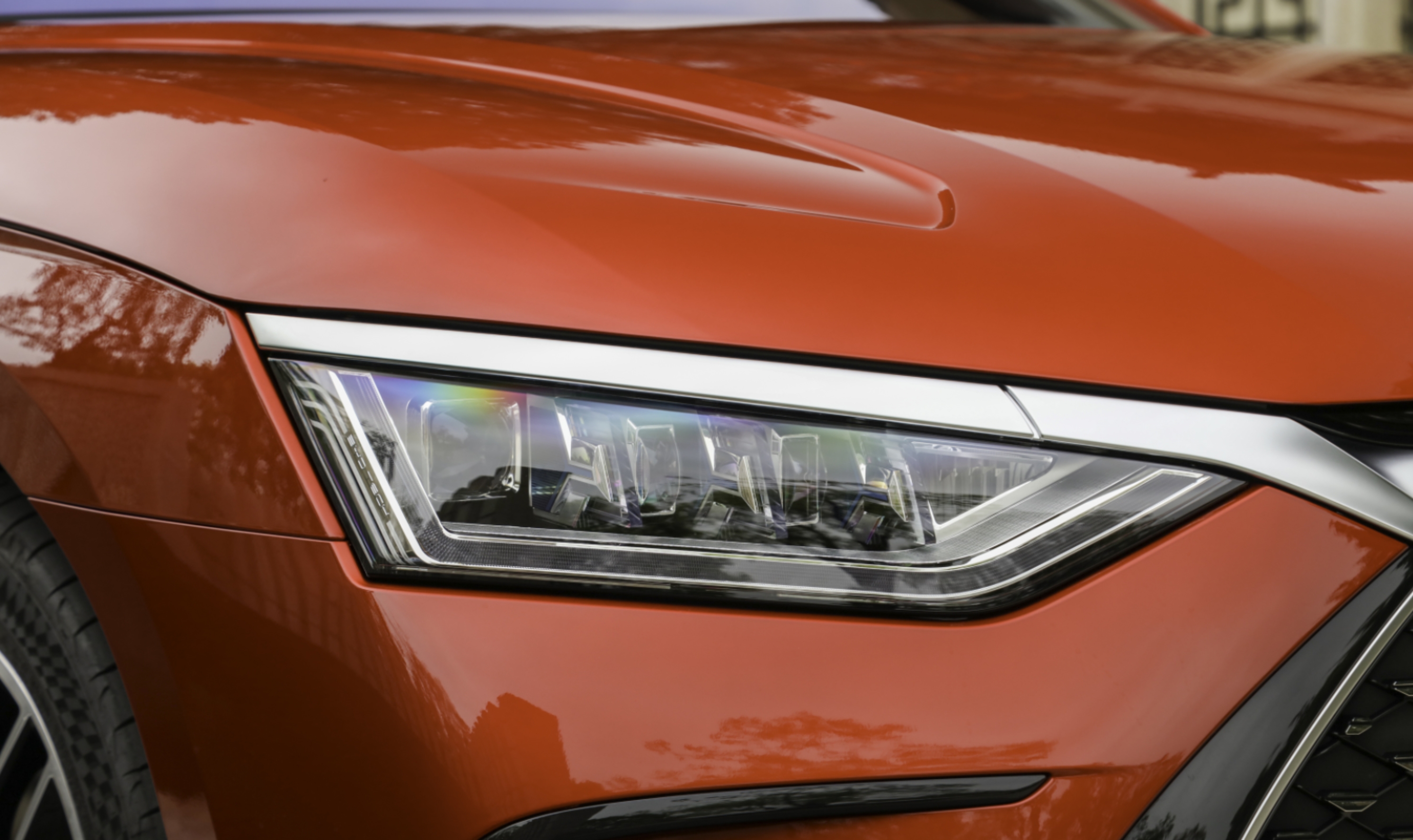 比亚迪汉ev多久需要检查前灯调光功能是否正常?