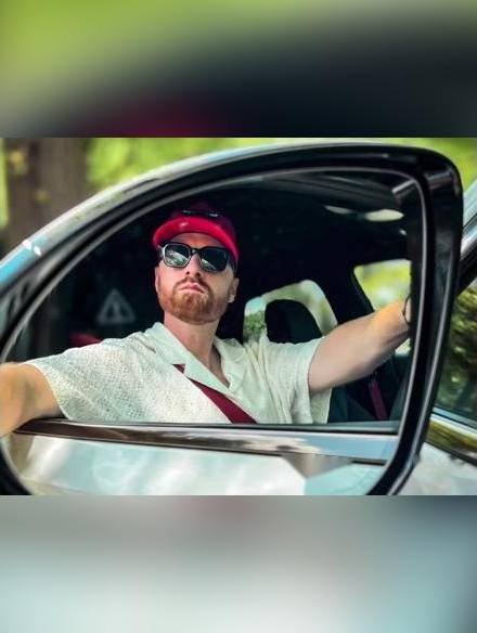 车内如何创意自拍？3个小技巧分享！_易车小视频