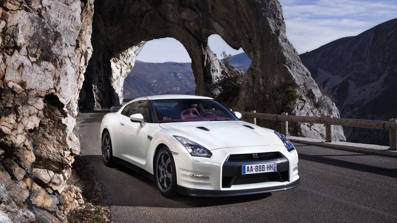 史上最萌驾龄,挡不住的诱惑尽在宾利飞驰!