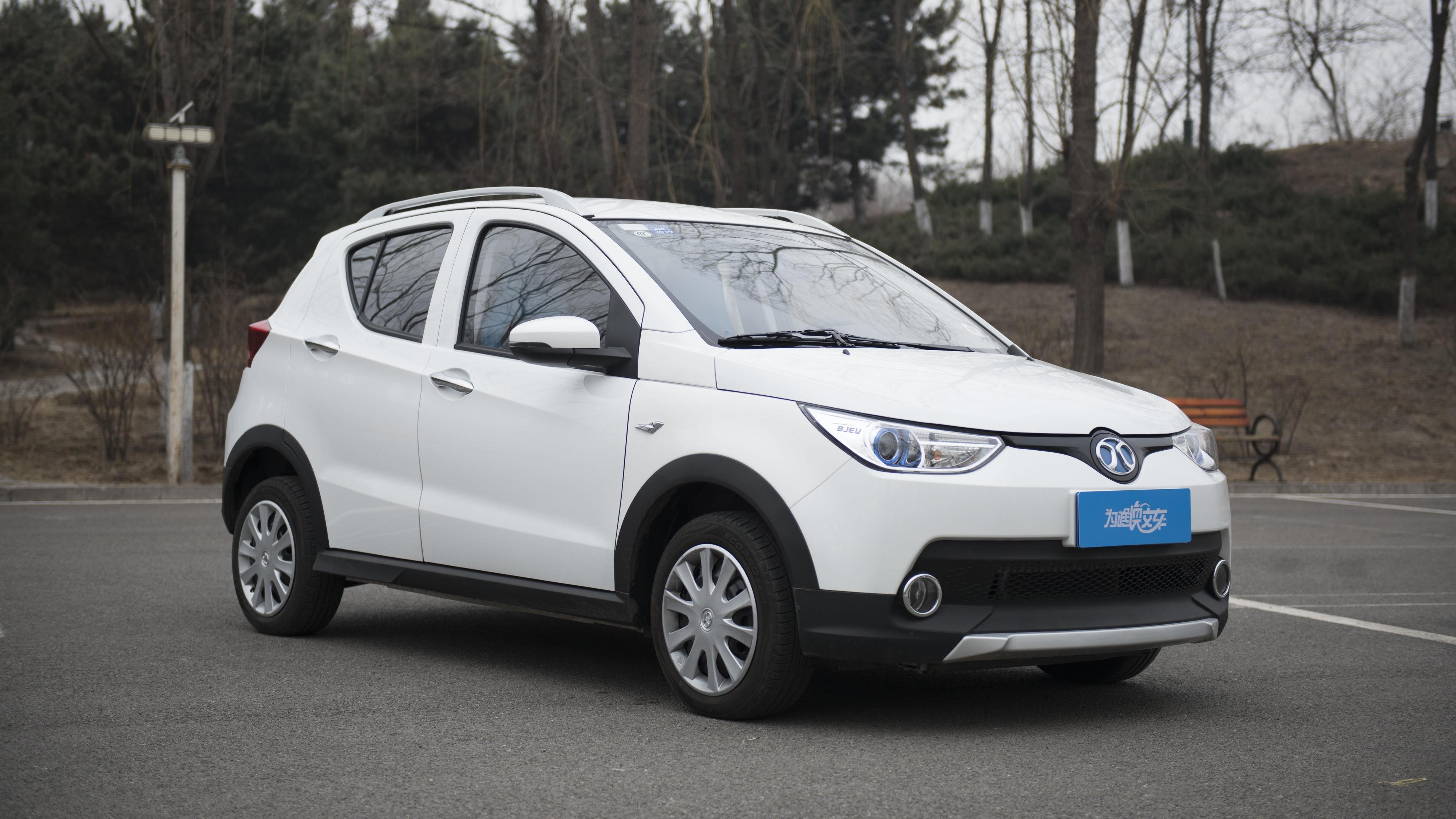 一顿操作猛如虎,一看车速六十五?试驾评测北汽ec200