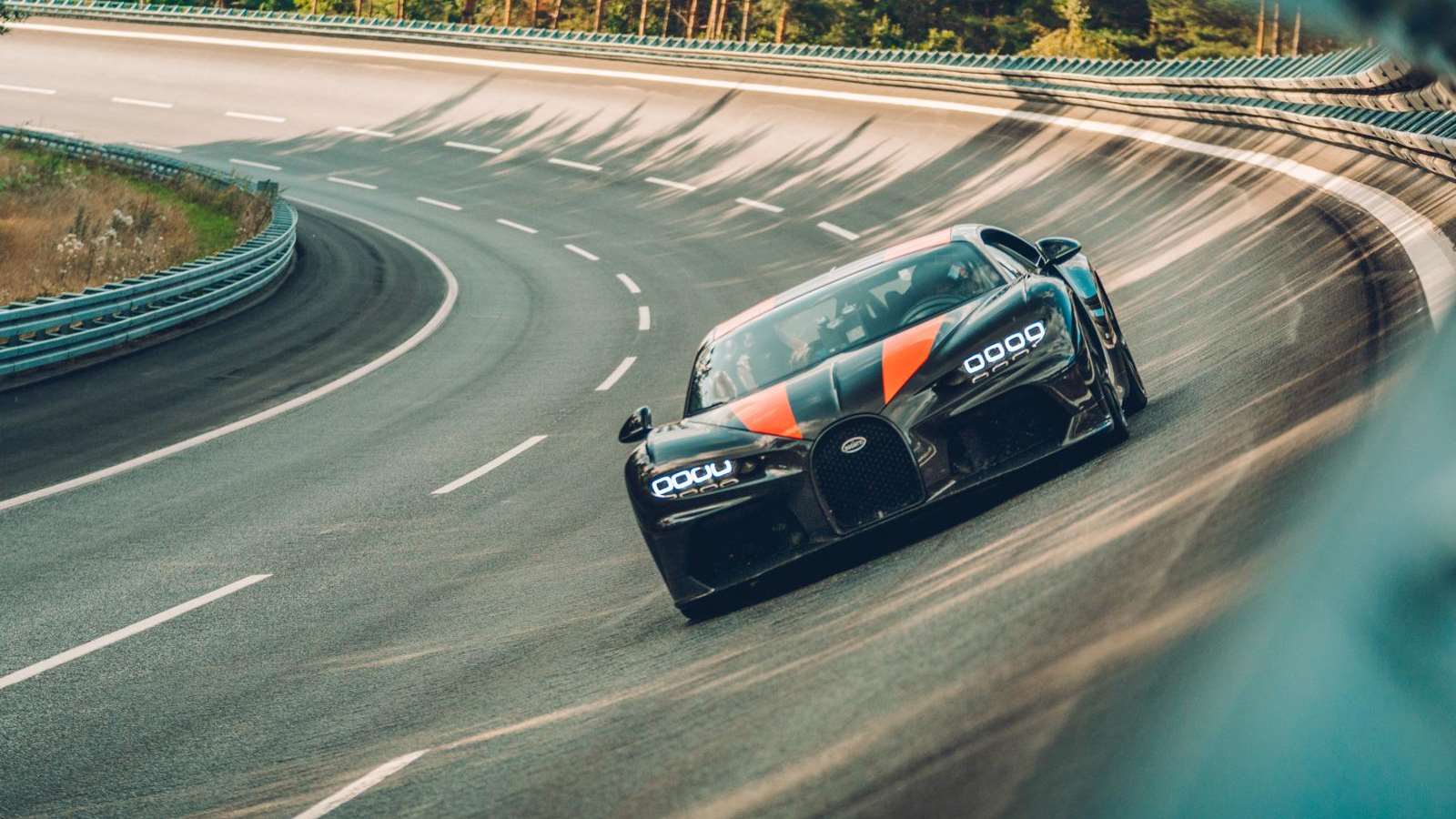 布加迪chiron super sport 300 原型车,极速飙到490.48km/h!