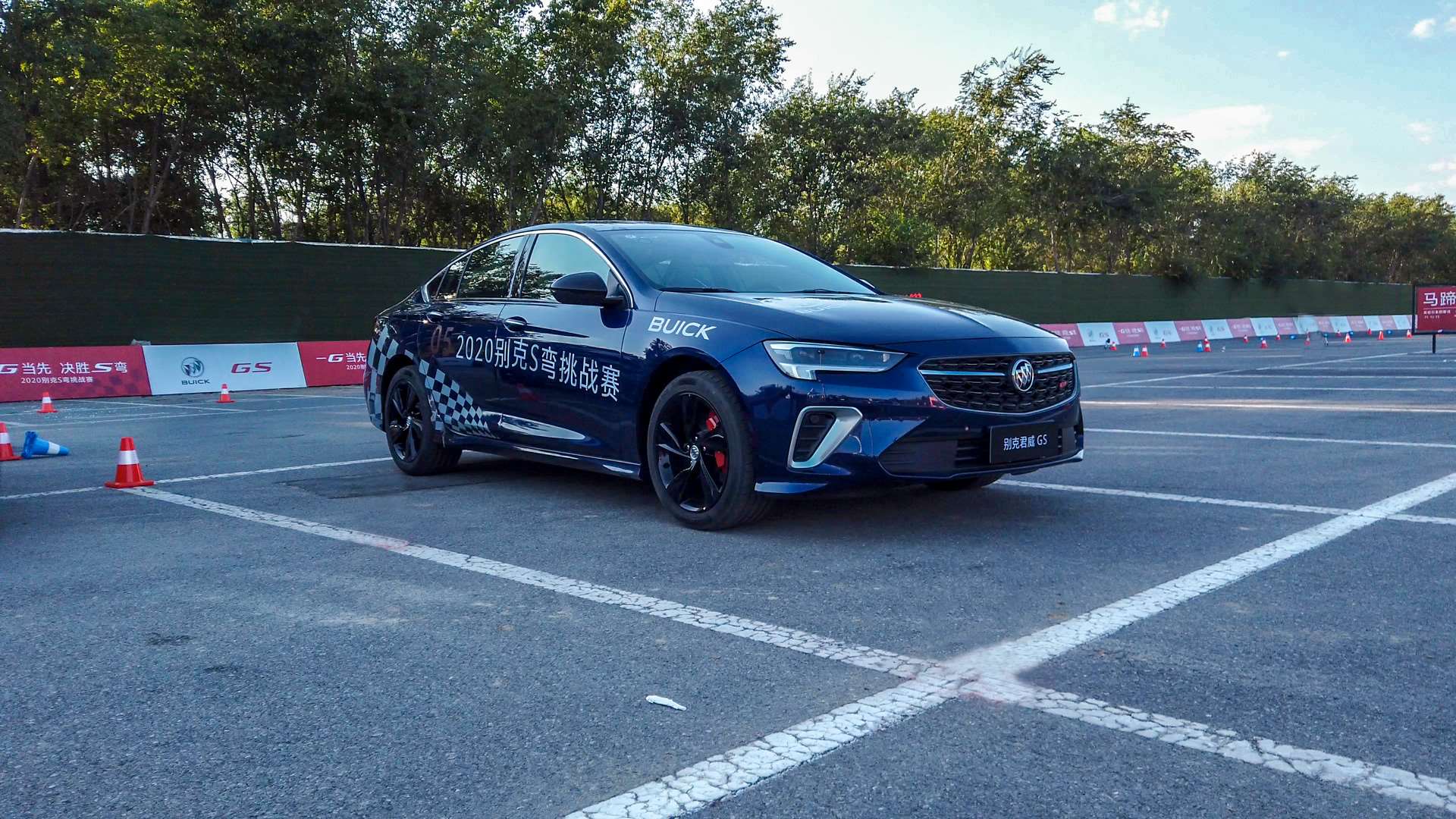 教练,我想开赛车 赛道体验别克君威gs