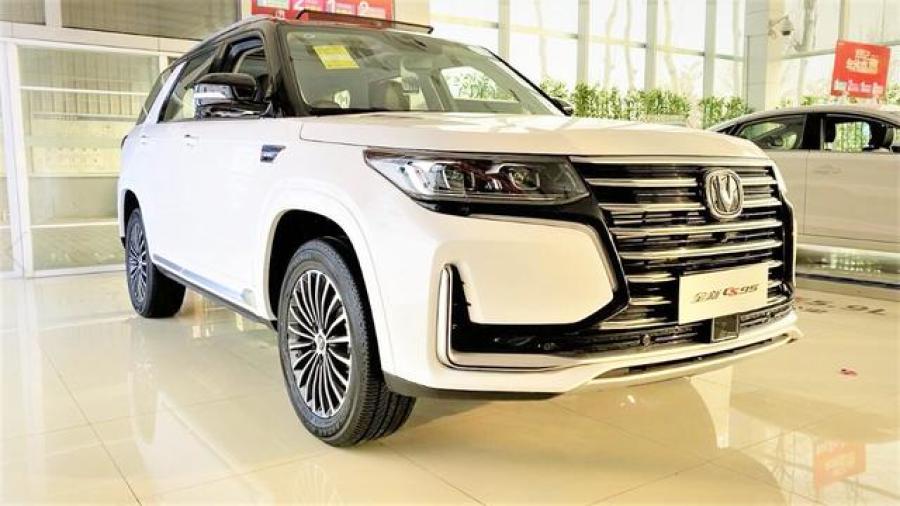 2020款长安cs95到店实拍,打开车门坐进驾驶室那刻,我瞬间心动了