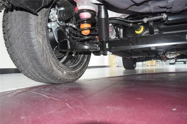 实拍北汽智达x3起售价不到5万用高配置虐宝骏510