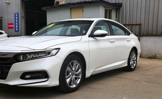 本田雅阁这款车怎么样让我们来看一下它的实际表现