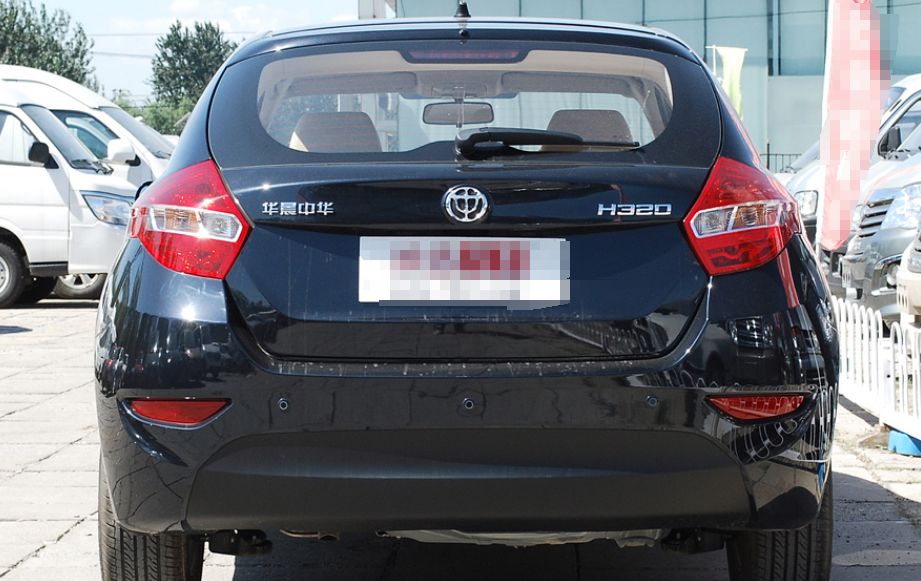 中华h320设计风格酷炫动感与优雅的结合从内到外都很受欢迎