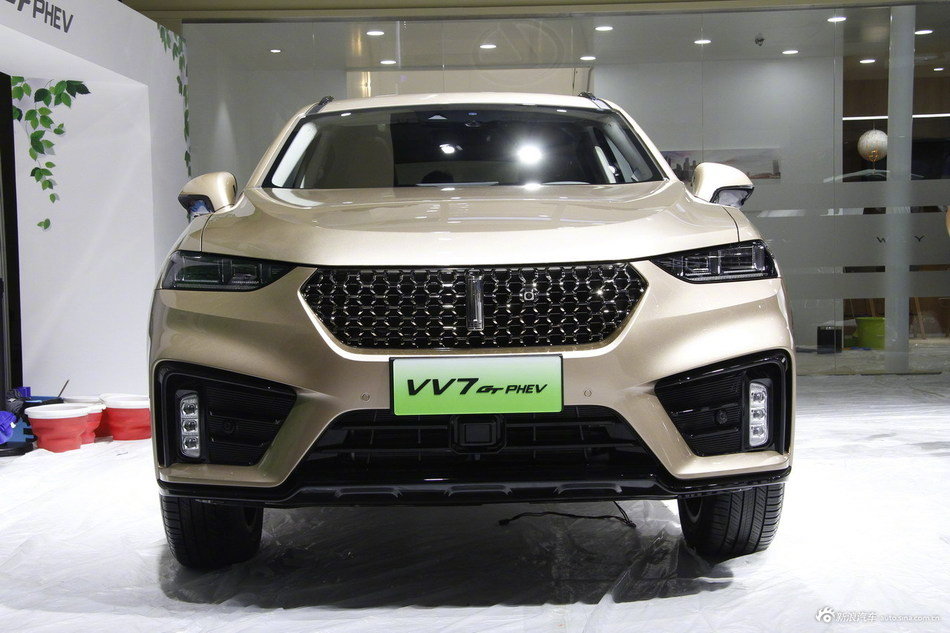 与此同时,轿跑suv——vv7gt,插电混动suv——vv