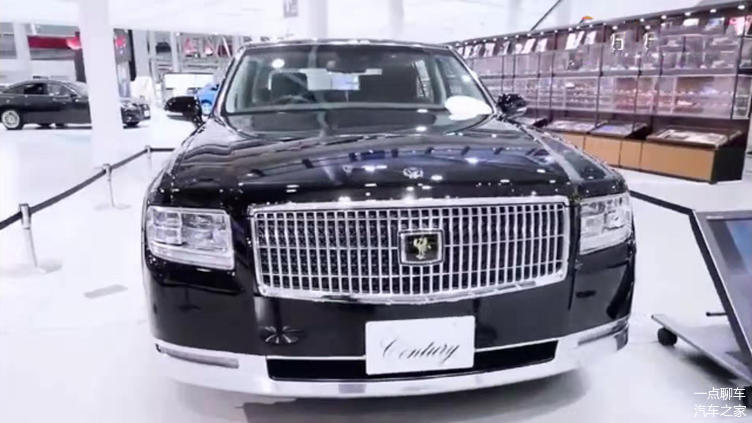 比带字母的辉腾还厉害这辆丰田带凤凰