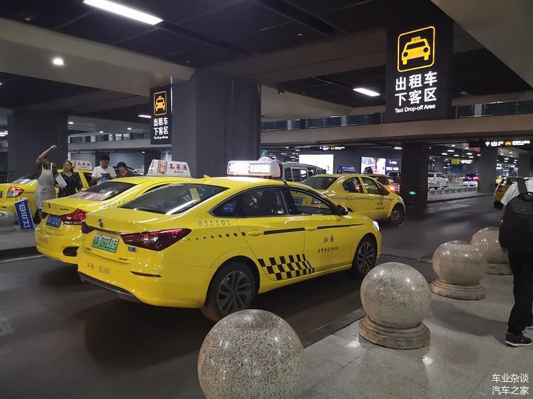 实访一个山城出租车司机眼中的长安逸动ev460